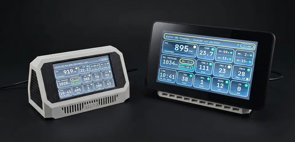 4.3-inch and 7-inch Aura AQ variants side by side
