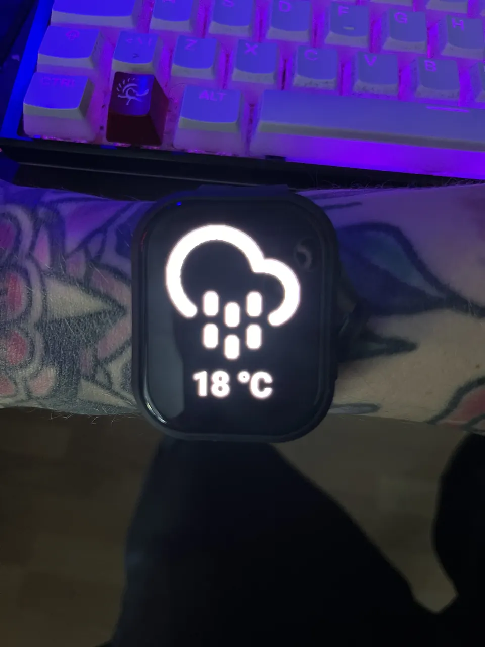 TinyWeather app displaying a 3-day weather forecast