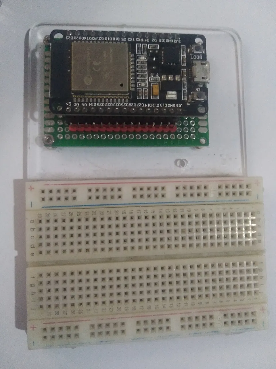 A typical ESP32 development board with USB connector, ready for flashing Bluetooth examples via Arduino IDE or ESP-IDF.